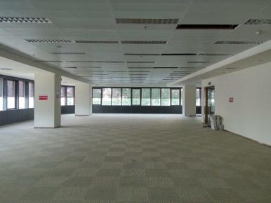 3000平米新疆广汇石油（合生财富广场）